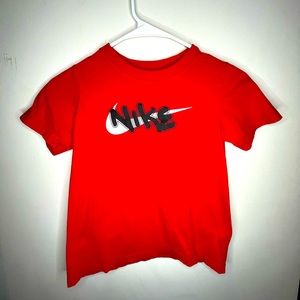 NIKE Red short sleeve ❤️ size Small youth, kids shirt, summer, Nike Brand